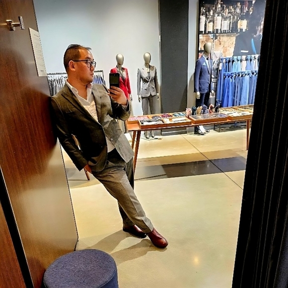 Meet your Posher, Nick - Picture 1 of 3